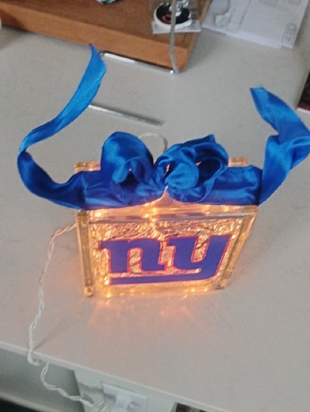 NFL New York Giants Glass Block Light with Blue Ribbon - Picture 7 of 10